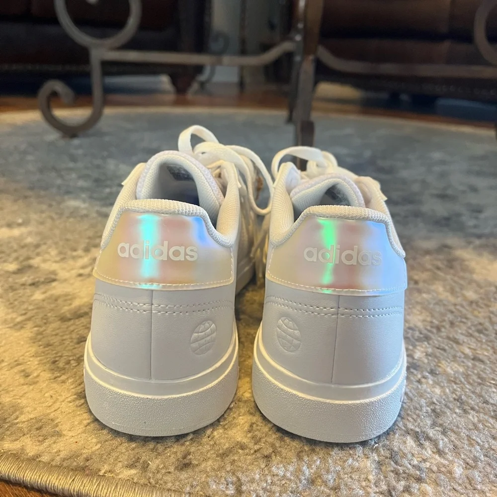 BNWT Kids Grand Court 2.0 Big Kid Sneakers Size 6.5 - Picture 5 of 7